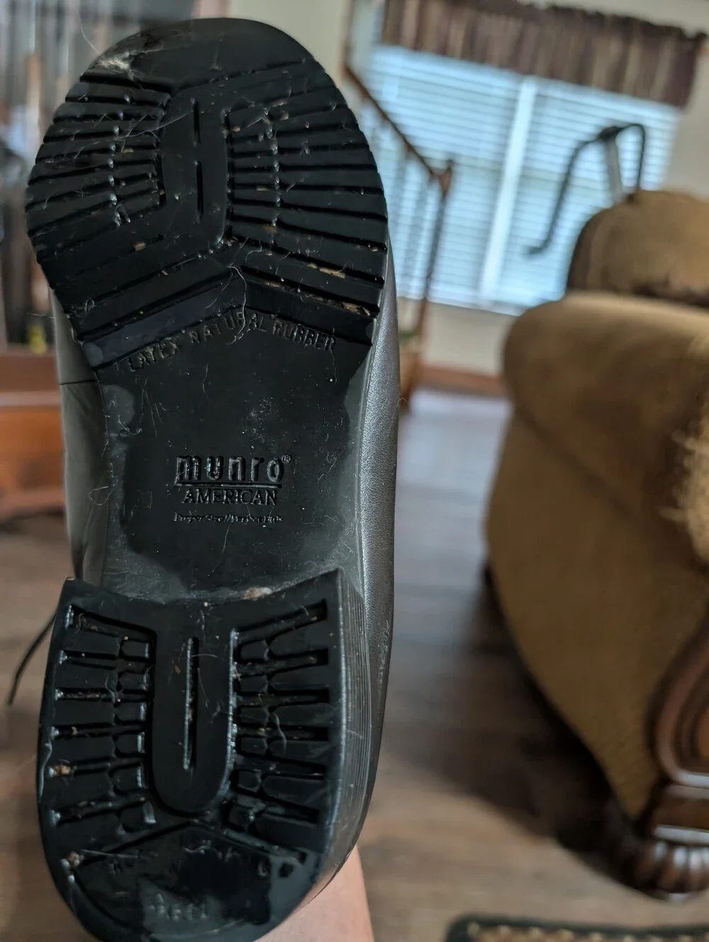 Munro timeless black